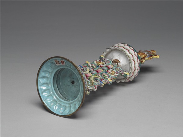 銅胎畫琺瑯五彩八寶（寶傘）