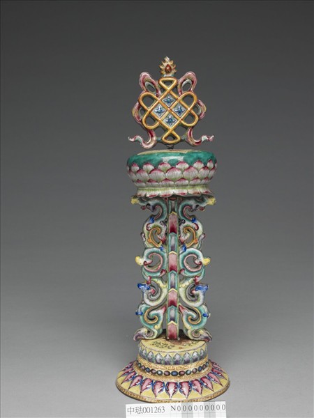 銅胎畫琺瑯五彩八寶（盤長）