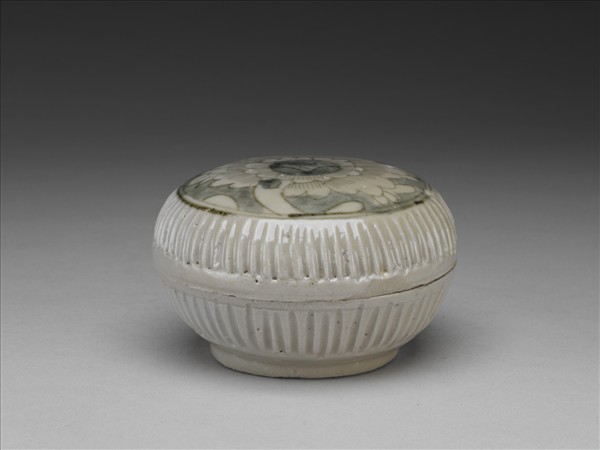 青花花卉紋圓盒