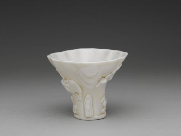 德化窯 白瓷犀角式桮