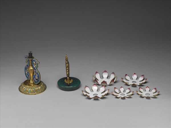 銅胎畫琺瑯五彩七政寶（法輪）