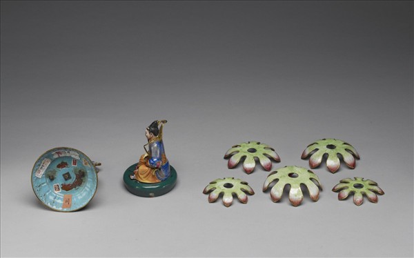 銅胎畫琺瑯五彩七政寶（財臣）