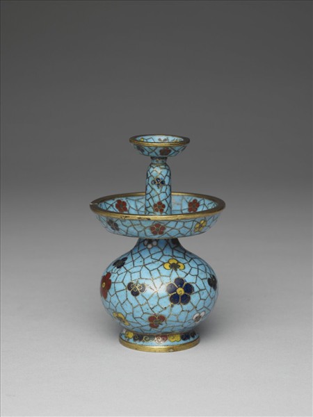 掐絲琺瑯冰梅紋燭台（五供）