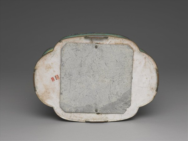 銅胎畫琺瑯番人八寶（法輪）