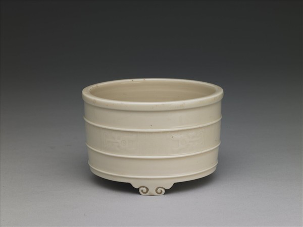 德化窯 夔紋筒式弦紋爐