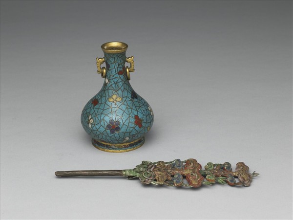 掐絲琺瑯冰梅紋瓶（五供）