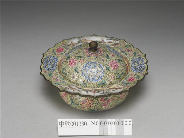 銅胎畫琺瑯花卉龍紋痰盂