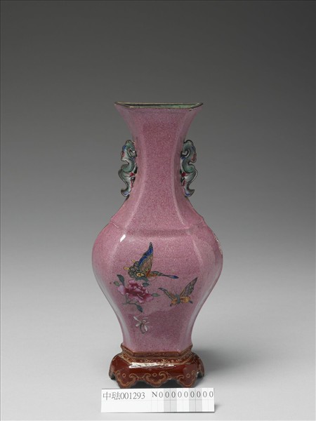 銅胎畫琺瑯紅地花蝶紋轎瓶