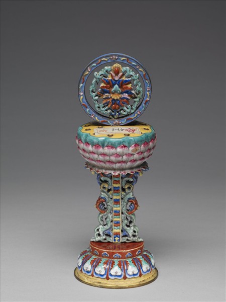 銅胎畫琺瑯五彩八寶（蓮花）