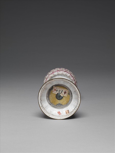 銅胎畫琺瑯五彩八寶（蓮花）