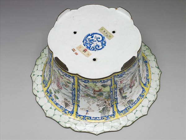 銅胎畫琺瑯開光福壽圖花盆