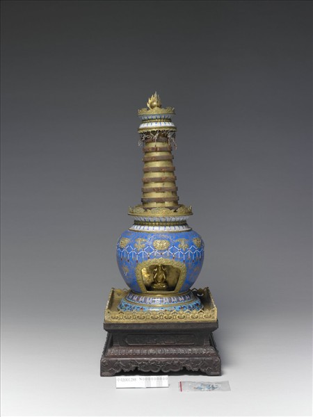 銅胎畫琺瑯藍地花葉紋塔形龕