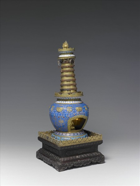 銅胎畫琺瑯藍地花葉紋塔形龕