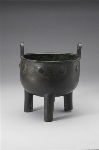 圓渦四瓣目紋鼎