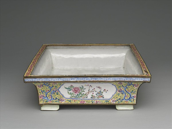 銅胎畫琺瑯花卉長方花盆