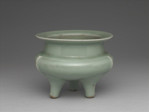 龍泉窯 青瓷三足爐