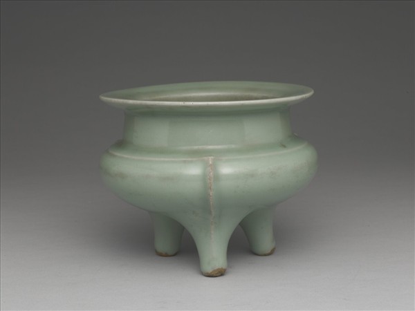 龍泉窯 青瓷三足爐