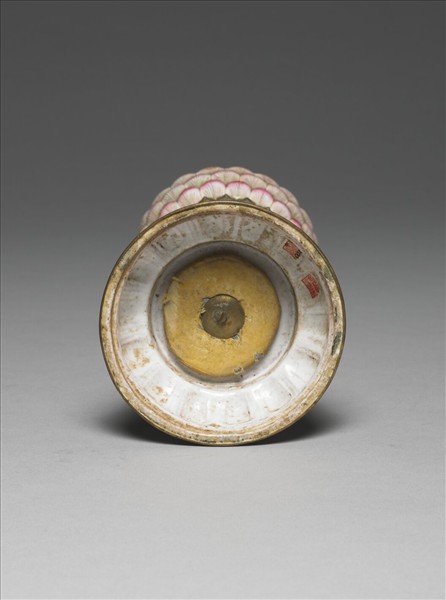 銅胎畫琺瑯五彩八寶（寶傘）