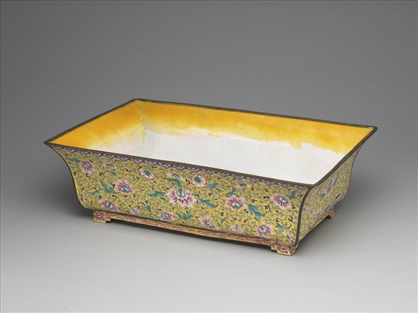 銅胎畫琺瑯黃地花葉紋花盆