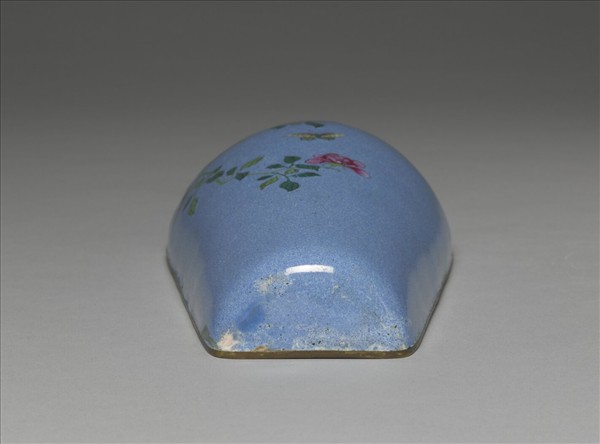 銅胎畫琺瑯藍地花蝶紋轎瓶