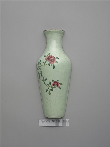 銅胎畫琺瑯綠地花卉紋轎瓶