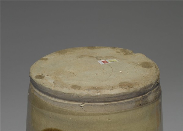 青釉貼花褐斑把壺