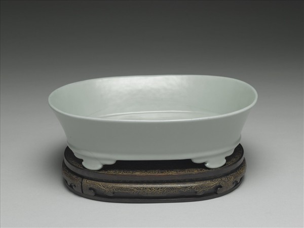 仿汝釉青瓷水仙盆