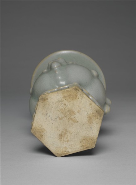 宜興或石灣窯 仿鈞釉瓷三犧尊