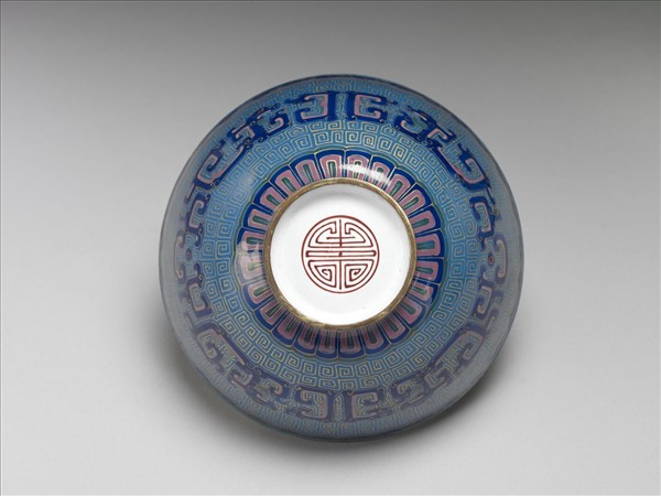 銅胎畫琺瑯藍地龍紋碗