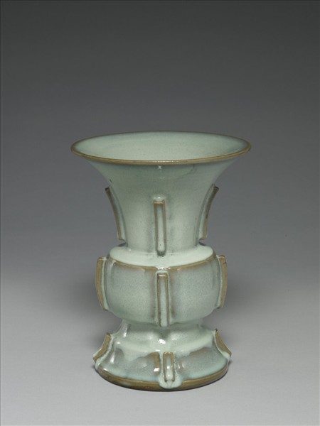 鈞窯 月白出戟瓷尊