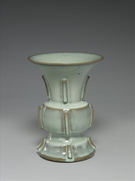 鈞窯 月白出戟瓷尊