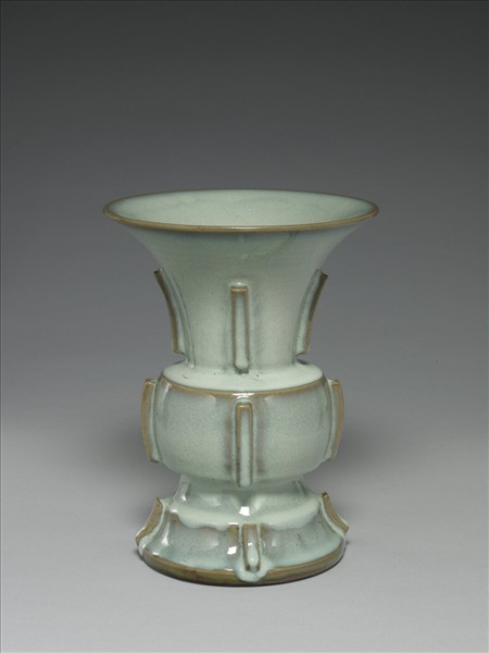 鈞窯 月白出戟瓷尊