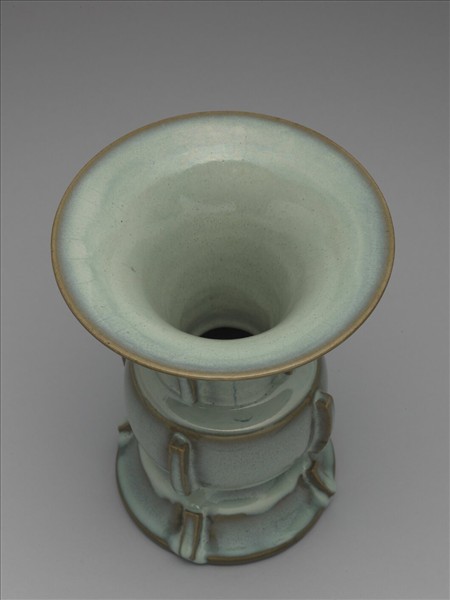 鈞窯 月白出戟瓷尊