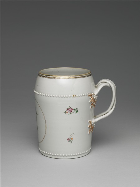 粉彩描金花卉紋把杯