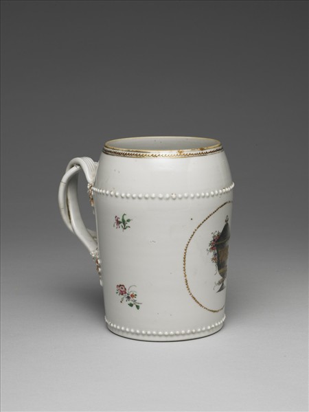 粉彩描金花卉紋把杯