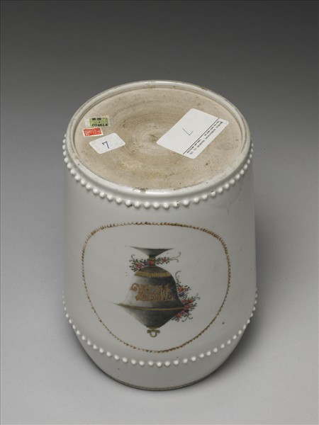 粉彩描金花卉紋把杯