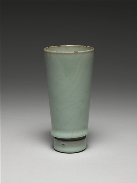 仿官釉青瓷花插