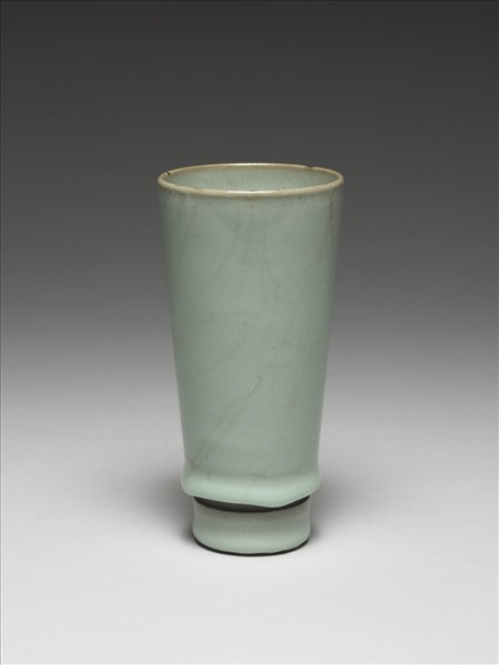 仿官釉青瓷花插