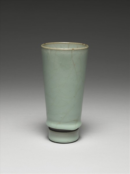 仿官釉青瓷花插