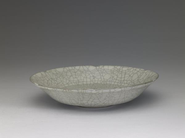 哥窯 青瓷葵口盤