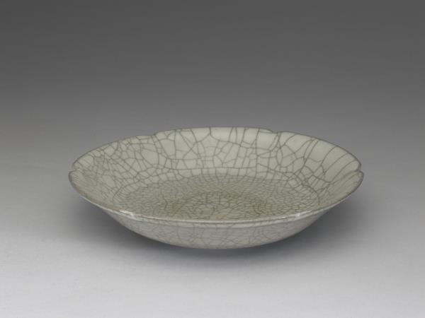 哥窯 青瓷葵口盤