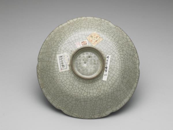 哥窯 青瓷葵口盤