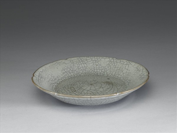 哥窯青瓷葵口盤- 故宮