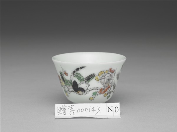 粉彩花鳥杯