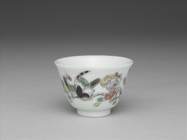 粉彩花鳥杯
