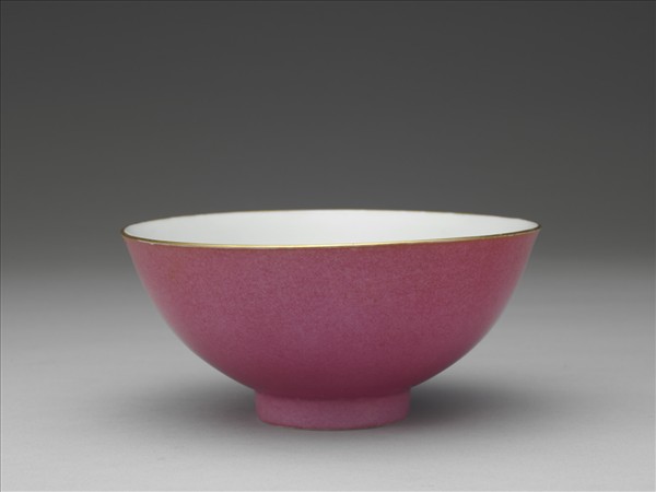 胭脂紅釉碗