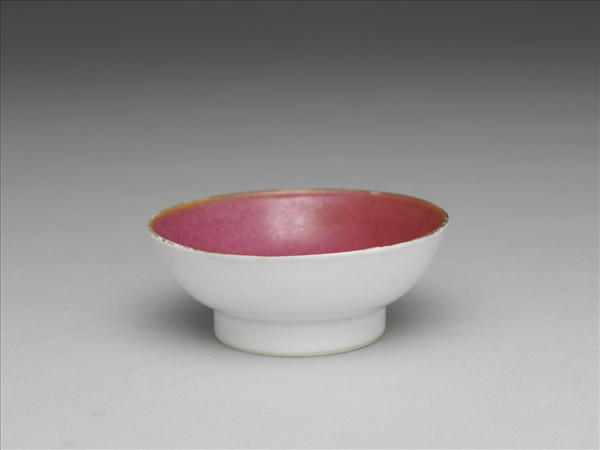 胭脂紅釉碟