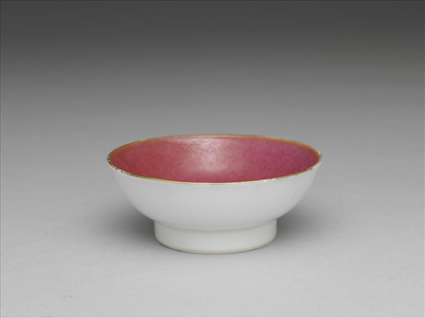 胭脂紅釉碟