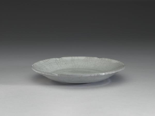 官窯 青瓷葵口碟