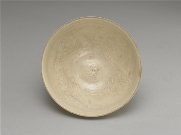 白瓷印花仙鶴紋碗